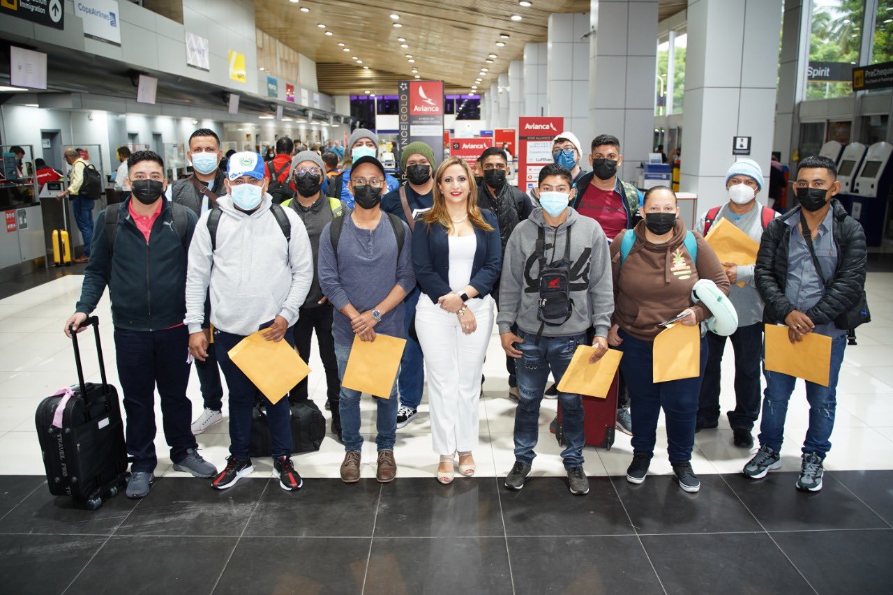 Profesionales De El Salvador, Encuentren Su Camino Profesional En Canadá